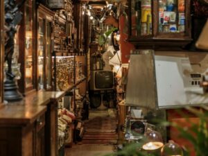 Antiques & Collecables