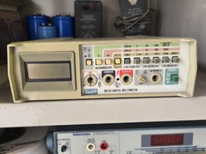 FLUKE 8012A -  Digital Multimeter